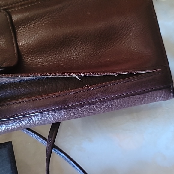Vintage Fossil Leather Crossbody Wallet - Picture 10 of 10